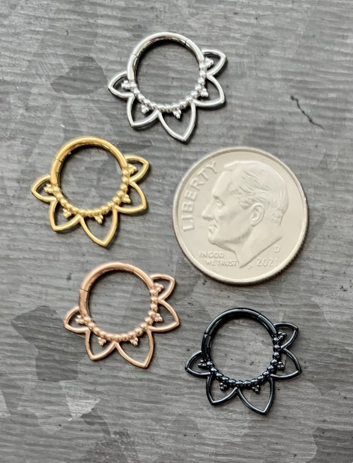 1 Piece Beautiful Filigree Petals Surgical Steel 16g Hinged Segment Ring - Black, Steel, Gold, Rose Gold available!