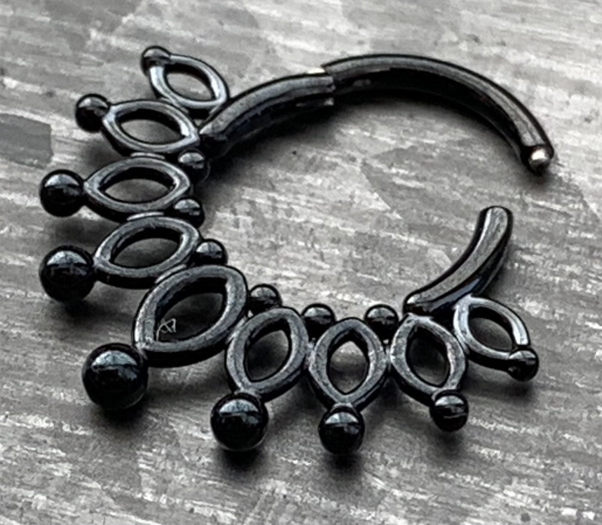 1 Piece Beautiful Beaded Crown Surgical Steel 16g Hinged Segment Ring - Black, Steel, Gold, Rose Gold available!