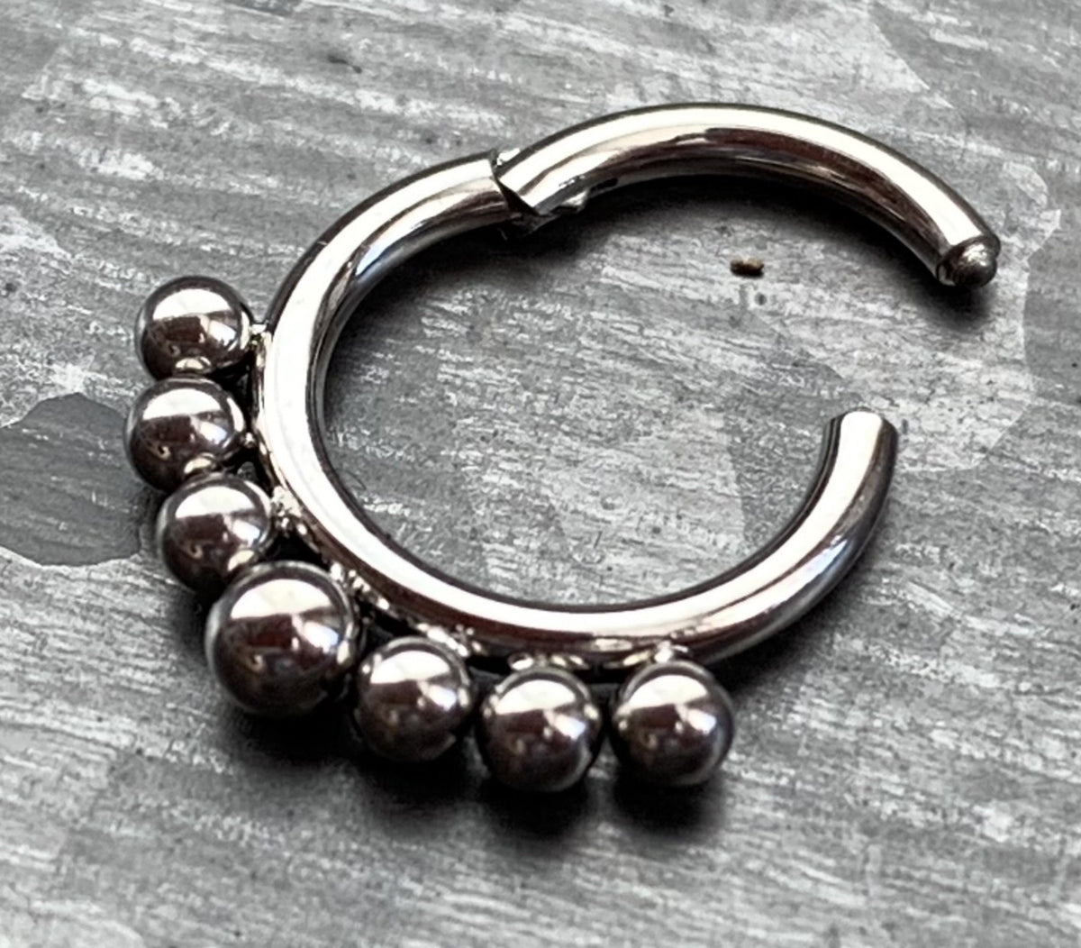 1 Piece Beautiful Solid Implant Grade Titanium Seven Beads Hinged Segment Septum Ring - Gauge 16g - 8mm or 10mm Available!