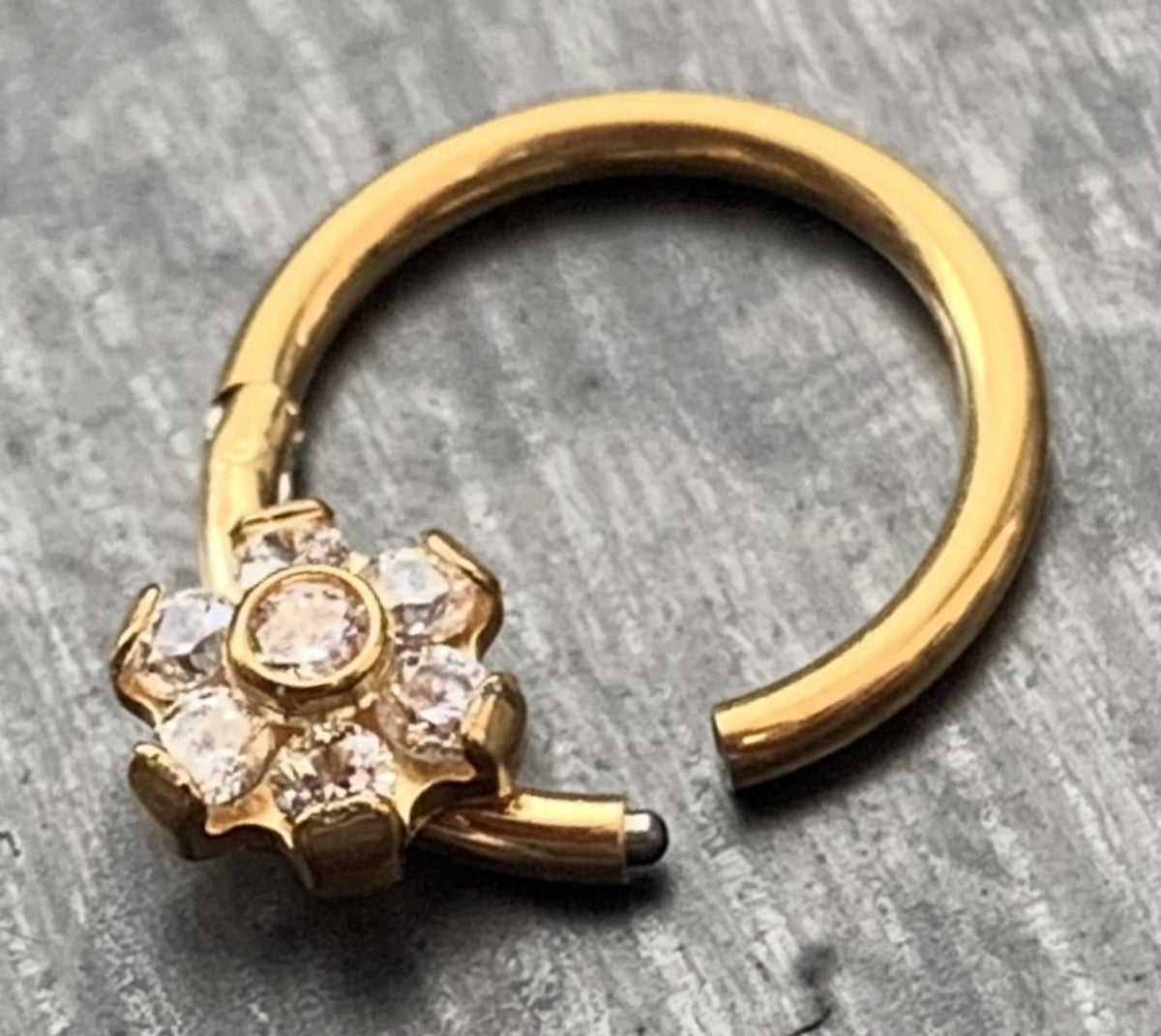 1 Piece of Stunning Titanium CZ Gem Flower Hinged Segment Ring - 16g or 18g - 10mm or 8mm - Gold, Rose Gold & Silver Available!