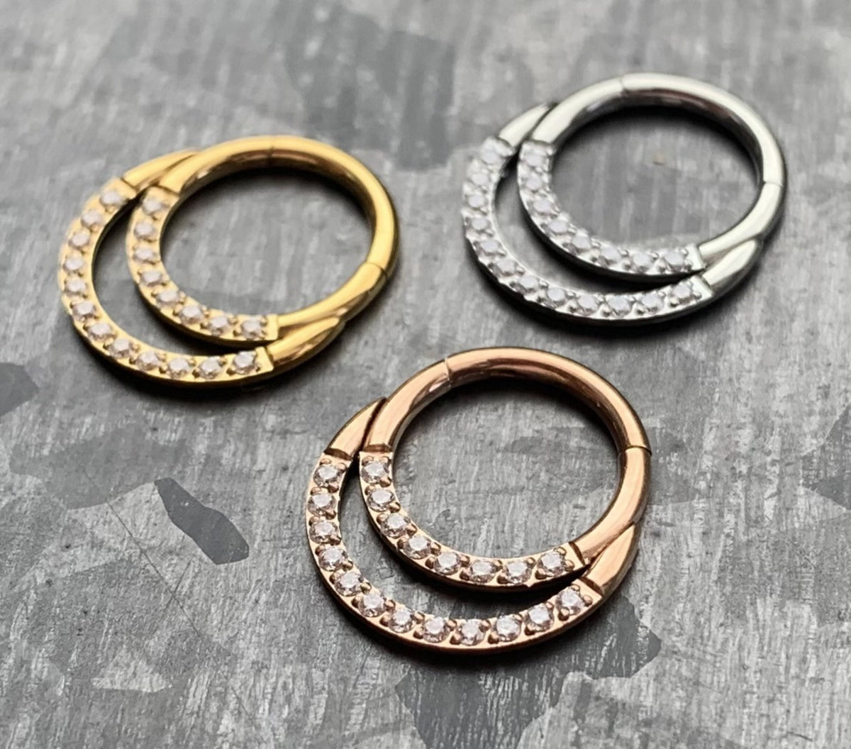 1pc of Stunning Hinged CNC Set Double Lined CZ Gem Segment Ring - 16g, 8mm Internal Diameter!
