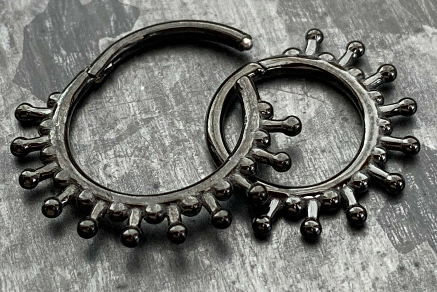 1 Piece Stainless Steel Beaded Ends Lined Hinged Septum Ring - 16g - Internal Diameter 8mm or 10mm - Black, Steel and Gold Available!