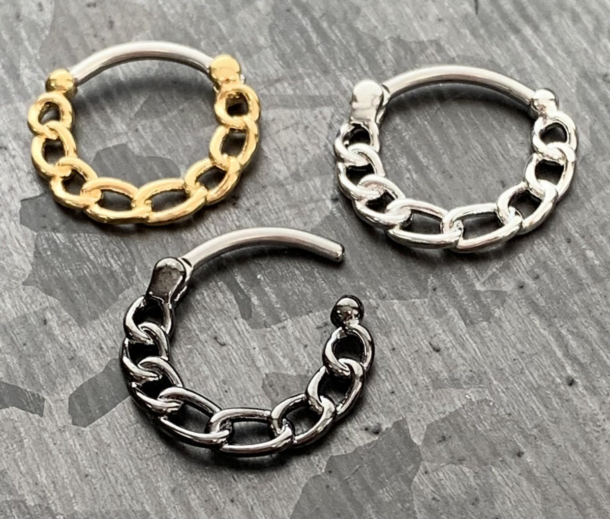 1 Piece Unique Chain Surgical Steel Septum Clicker Nose Ring - 16g - Steel, Gold Plated and Hematite Plated Available!