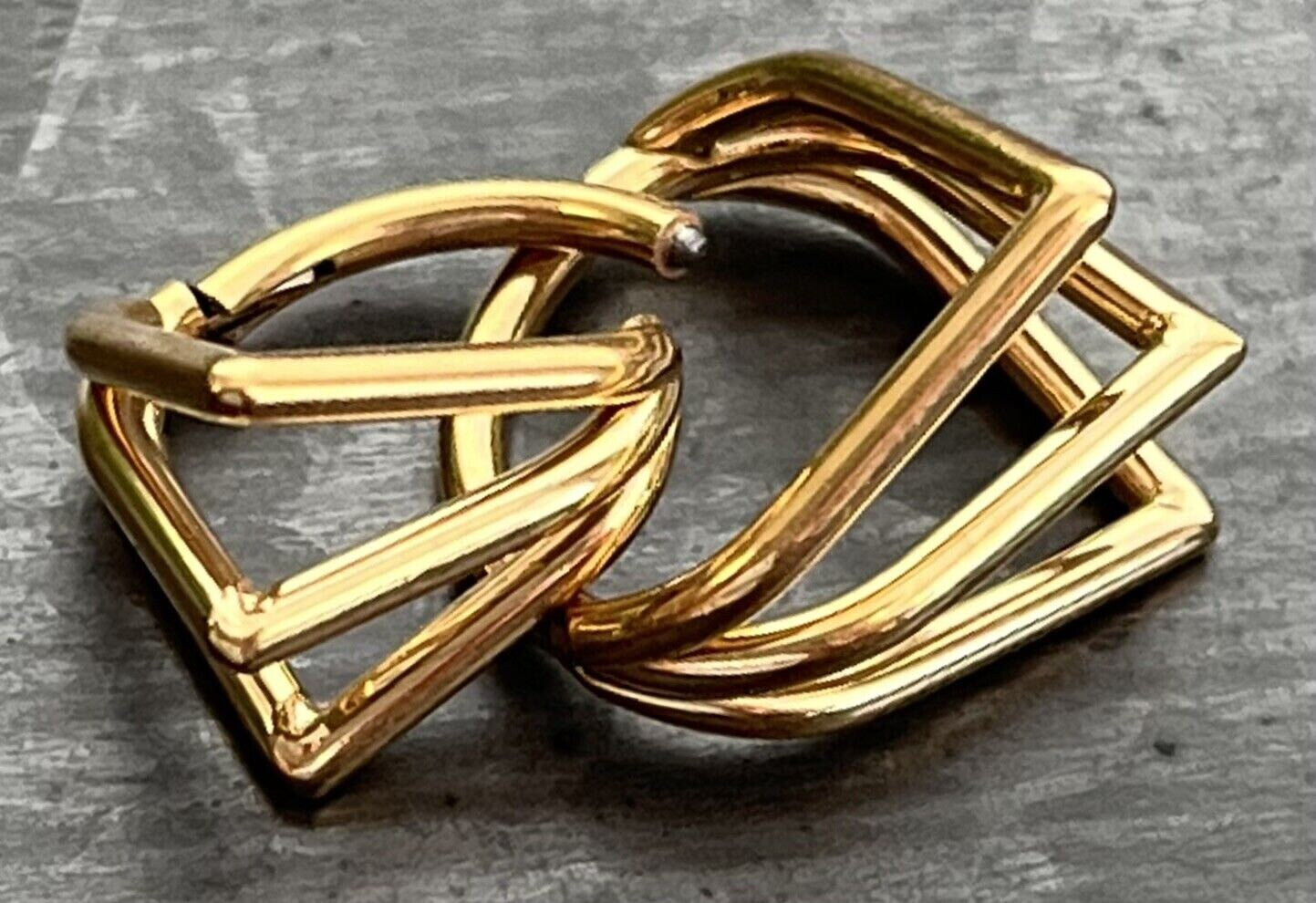 1 Piece Solid Titanium Triple Chevron Segment Septum Ring - Black, Gold, or Silver - 16g, Diameter 10mm or 8mm available!
