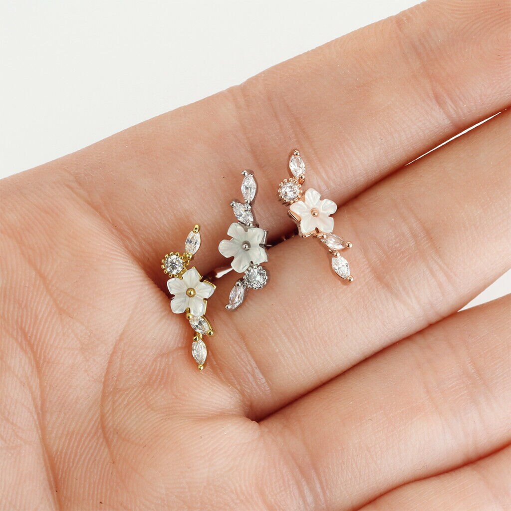 1 Piece Mother of Pearl Flower with CZ Gem Vine Tragus Cartilage Stud - 16g - Wearable Length 6mm - Silver, Gold, Rose Gold Available!