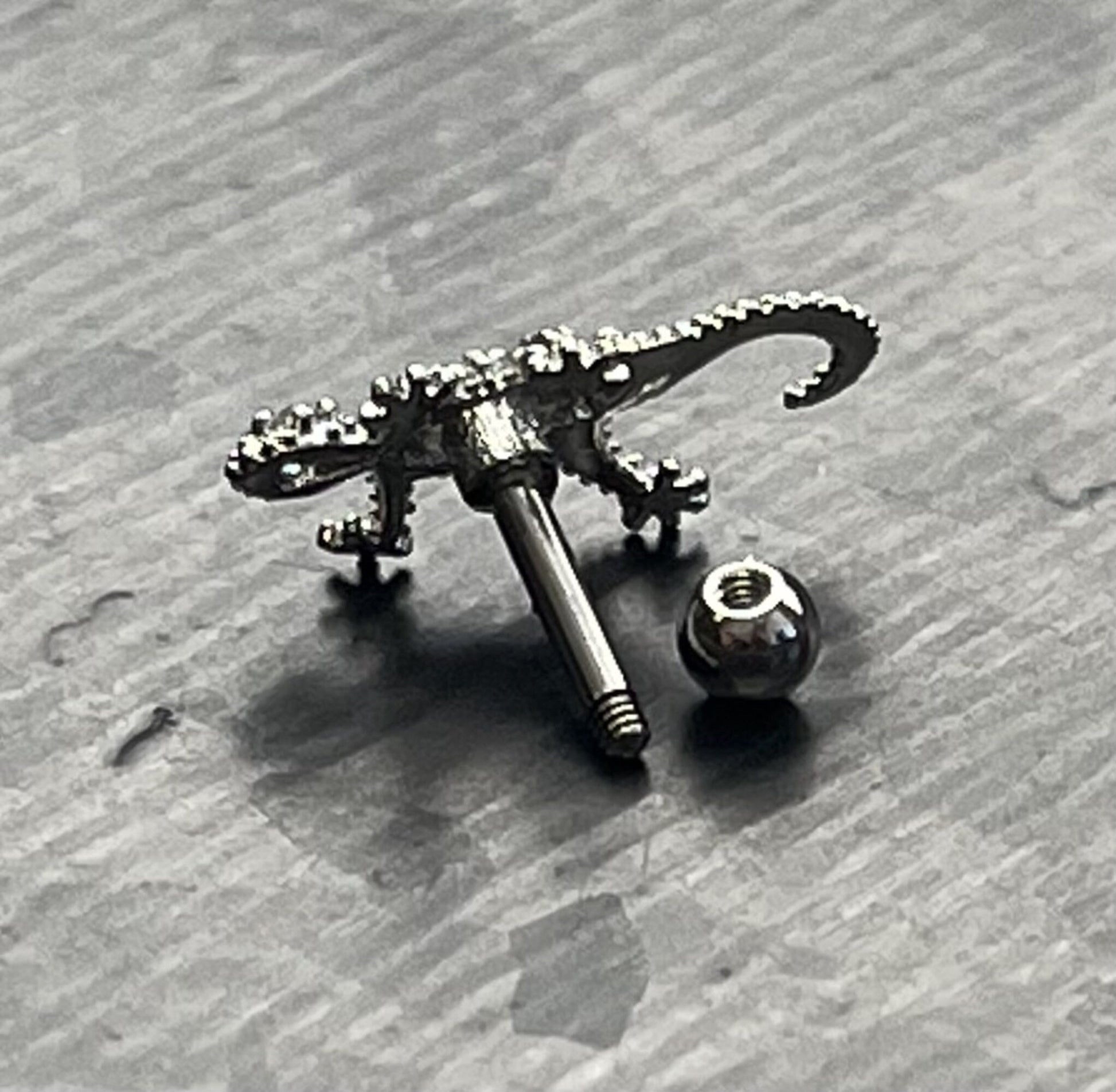 1 Piece Unique CZ Paved Stainless Steel Lizard Tragus Stud Ring - 16g - Wearable Length 1/4" (6mm) - Lizard length 14mm:)