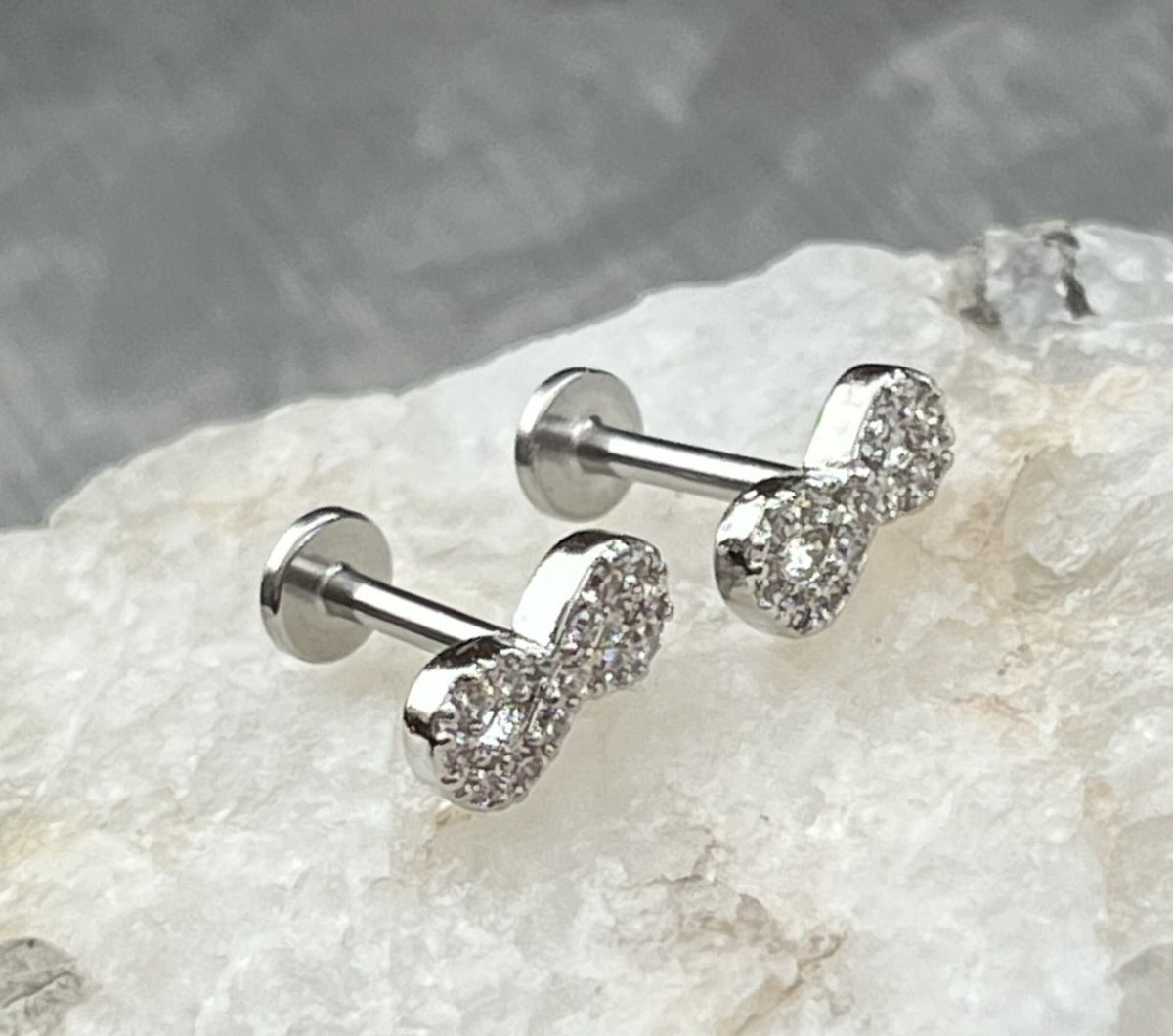 1 Piece CZ Infinity Symbol Labret Internally Threaded Monroe Stud -16g- Wearable Diameter 6mm or 8mm - Gold, Rose Gold and Silver Available!