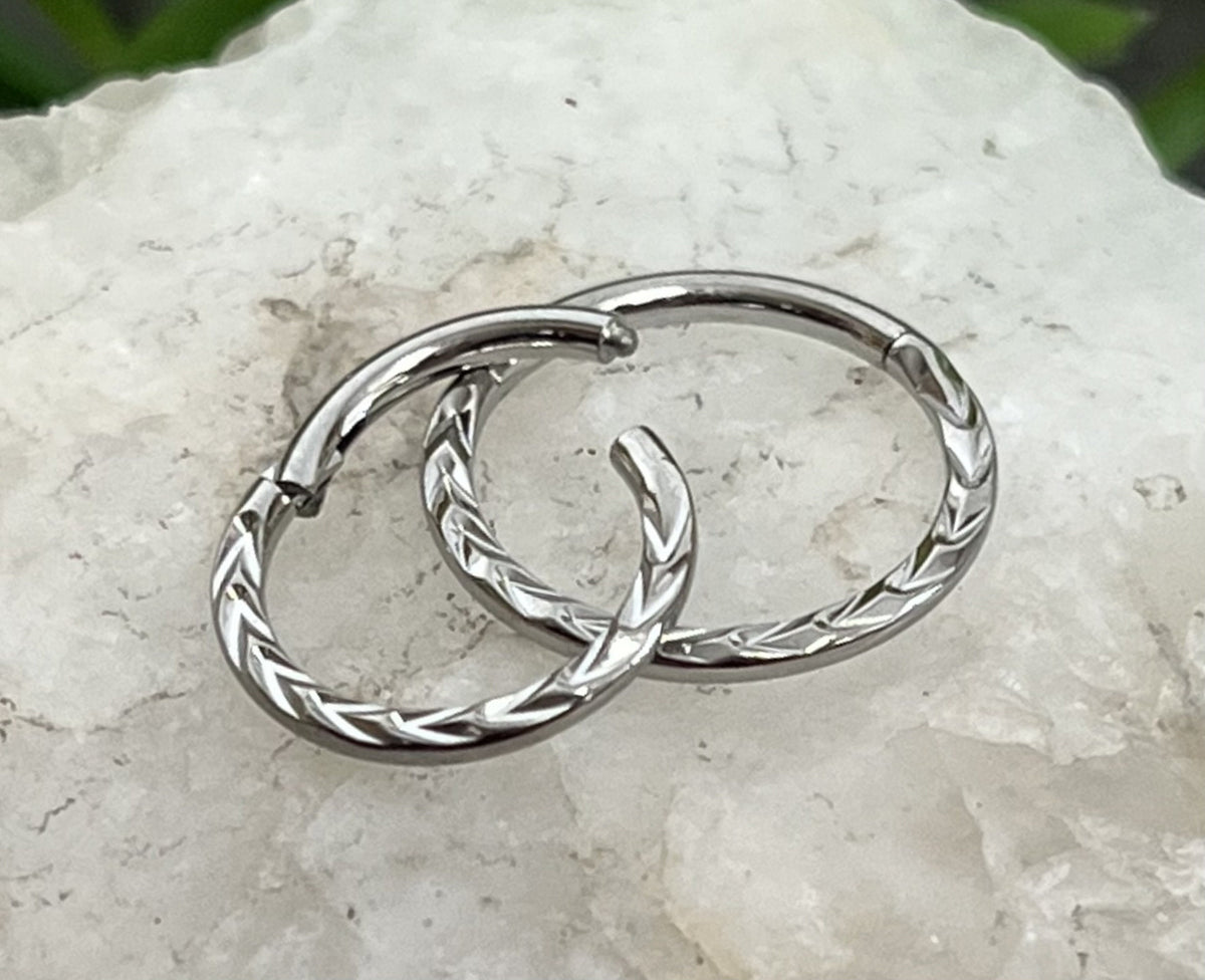 1 Piece Beautiful Chevron Cut Front Hinged Segment Septum Ring - 16g - 10mm & 8mm - Silver and Gold Available!