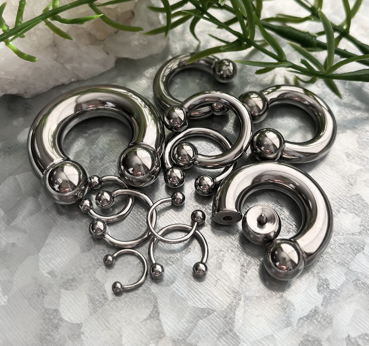 1 Piece Steel Circular Barbell Horseshoe Ring - 16g, 14g, 12g, 10g, 8g, 6g, 4g 2g, 0g, 00g with Assorted Internal Diameter and Ball Size!!