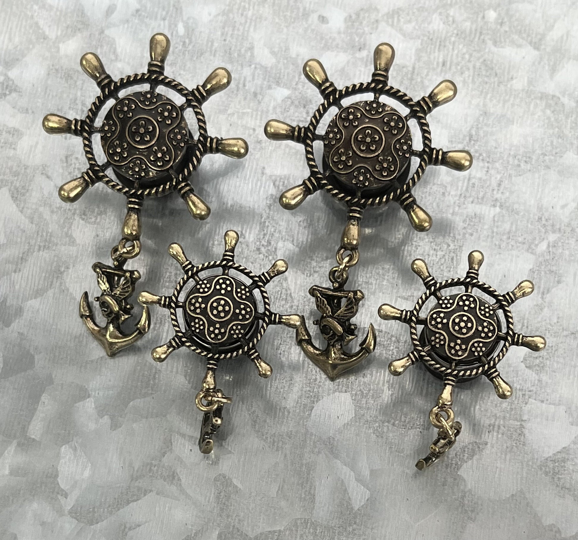 PAIR of Unique Ship Wheel with Anchor Dangle Steel Single Flare Tunnel/Plug and O-rings