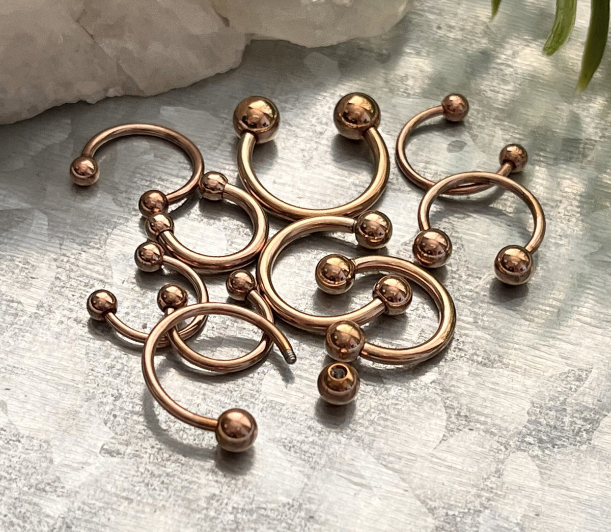 1 Piece Beautiful Rose Gold Internally Threaded Circular Barbell Horseshoe Ring - 18g, 16g, 14g - Assorted Ball Size & Internal Diameter!