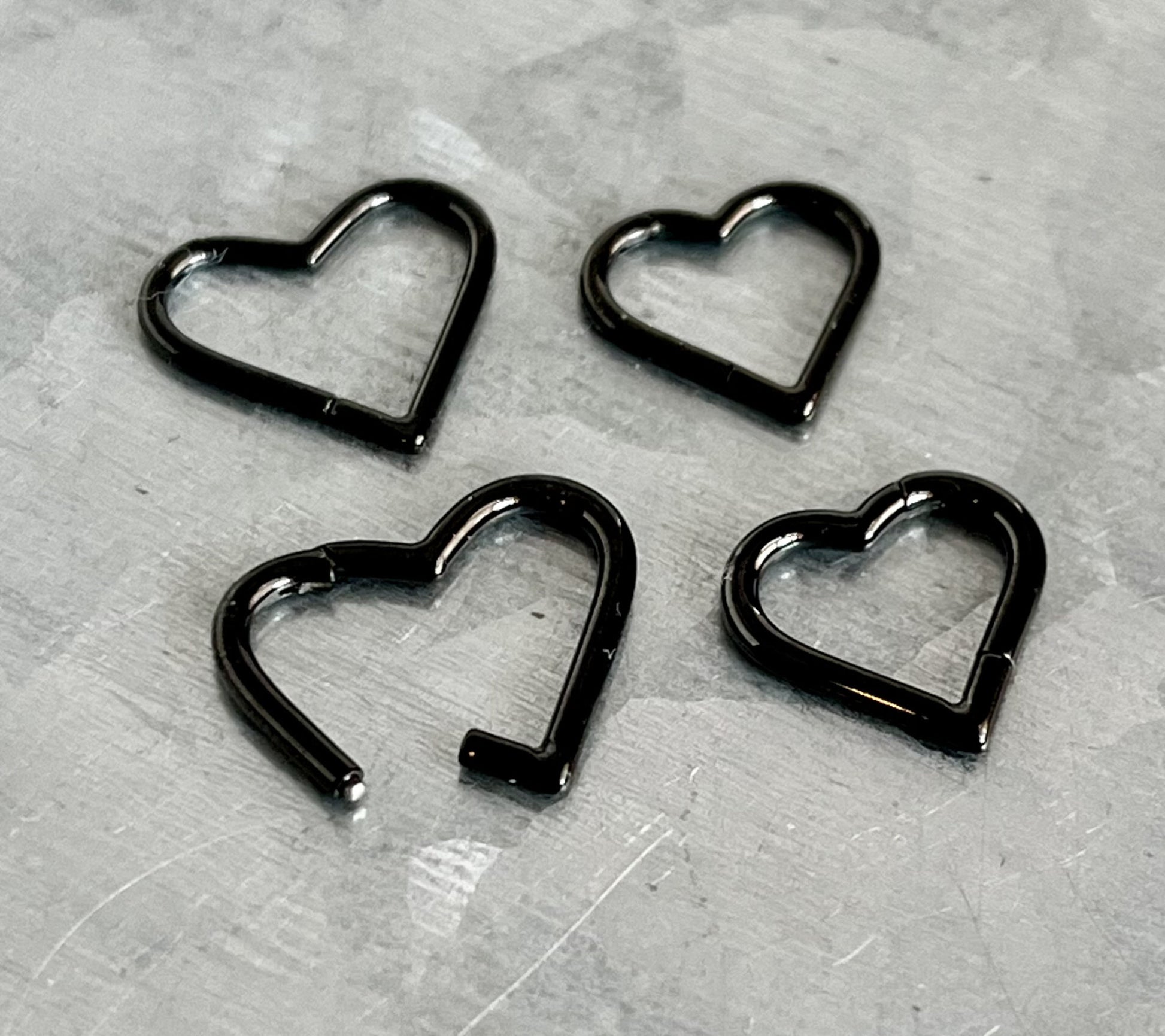 1 Piece Unique Heart Hinged Segment Stainless Steel Ring - 16g or 18g - 8mm & 10mm - Black, Steel and Gold Available!