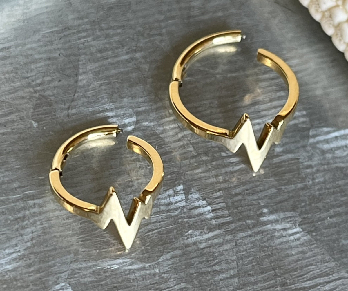 1 Piece Unique Stainless Steel Heartbeat Hinged Septum Segment Ring -16g- Internal Diameter 8mm or 10mm - Black, Steel and Gold Available!