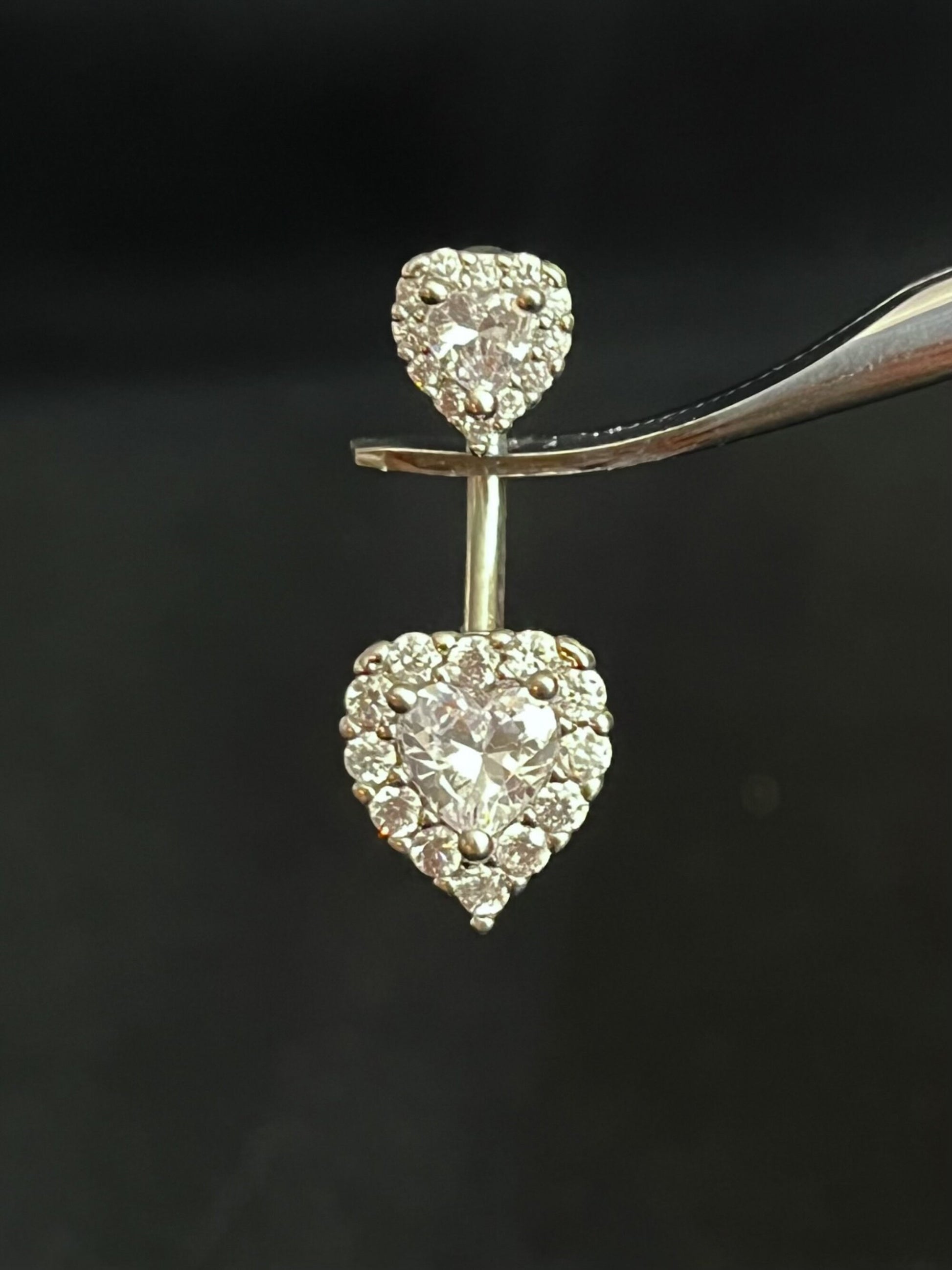 1 Piece Brilliant Gem Surrounded Hearts Button Ring Navel / Naval Belly Ring - 14g - 10mm - Available in Clear, Gold, Pink,and Red/Orange!