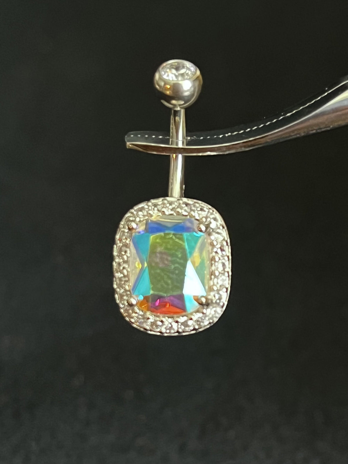 1 Piece Brilliant Prong Set Oval Cubic Zirconia Gem Surrounded by CZ Gems Navel/Naval Belly Ring - 14g - Available in a Variety of Colors!