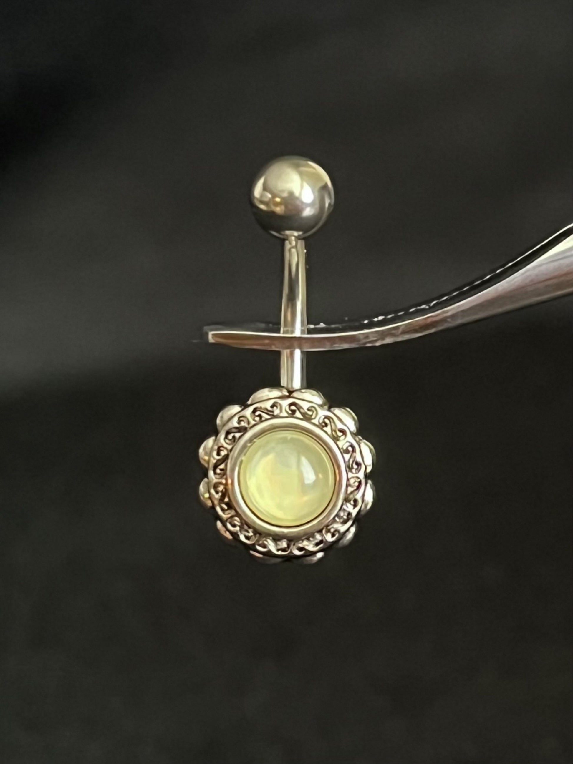 1 Piece Stunning Filigree Flower Illuminating Stone Navel / Naval Belly Ring - 14g - 10mm - Available in a Variety of Colors!