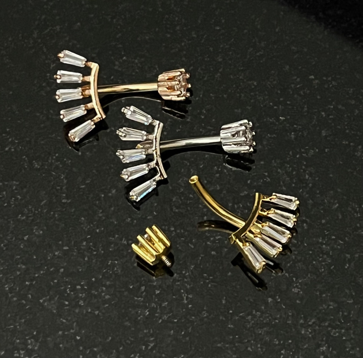 1 Piece Stunning Princess Cut CZ Gem Fan Internal Threaded Navel / Naval Belly Ring - 14g - 10mm - Gold, Steel and Rose Gold Available!