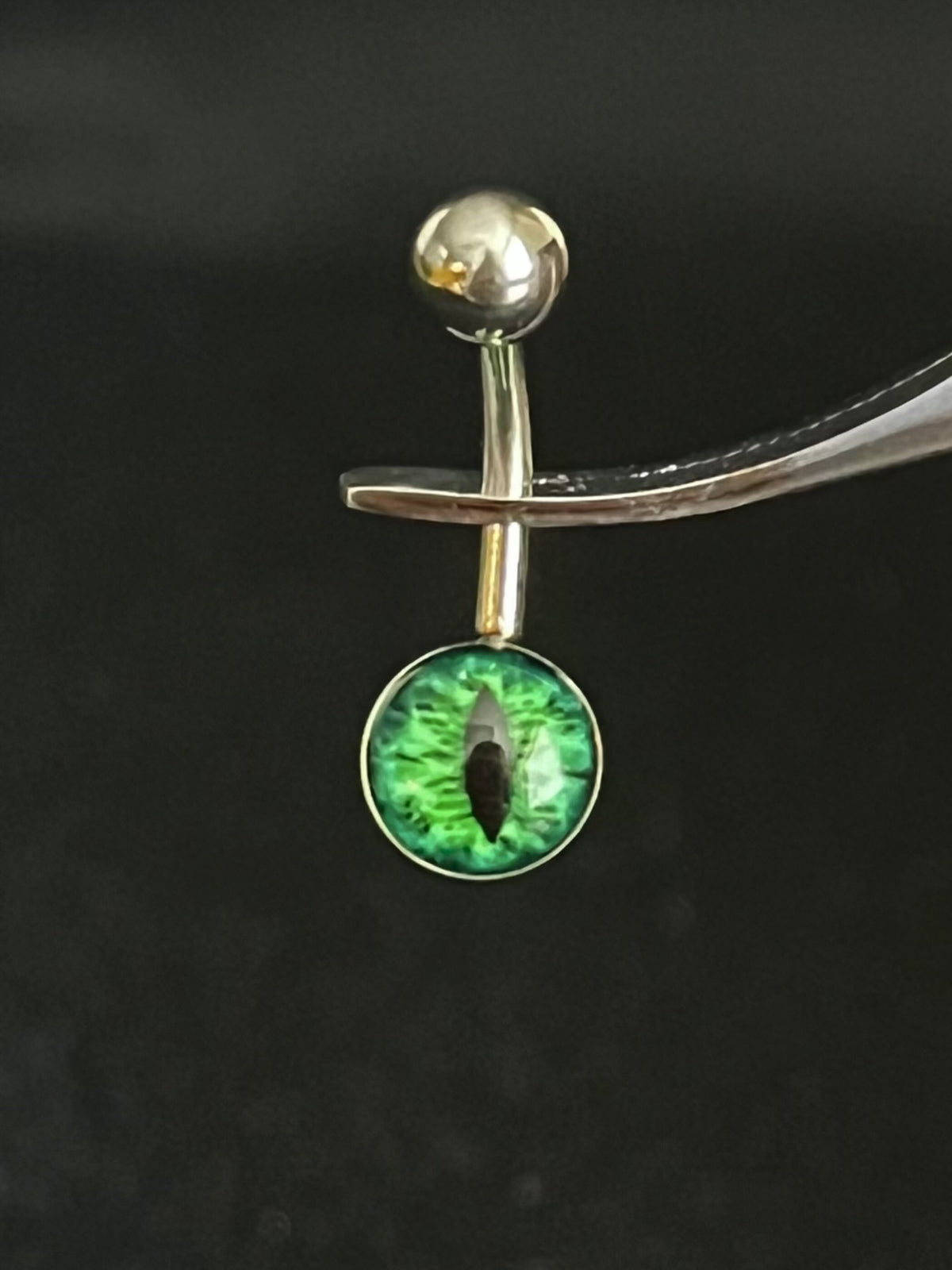 1 Piece Unsual Snake Eye Logo Navel / Naval Eye Ball Belly Ring - 14g - 10mm Bar Length - Blue, Green and Red Available!