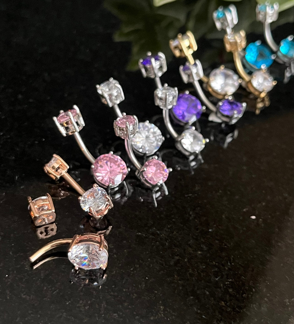 1 Piece Stunning Round Internally Threaded Steel Prong Set 9mm or 7mm CZ Gems Navel/Naval Belly Ring - 14g- A Variety of Colors Available!