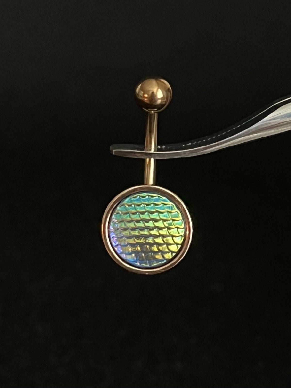 1 Piece Stunning Holographic Dragon Scale 316L Surgical Steel Navel / Naval Belly Ring - 14g - Available in Gold, Rose Gold and Silver!