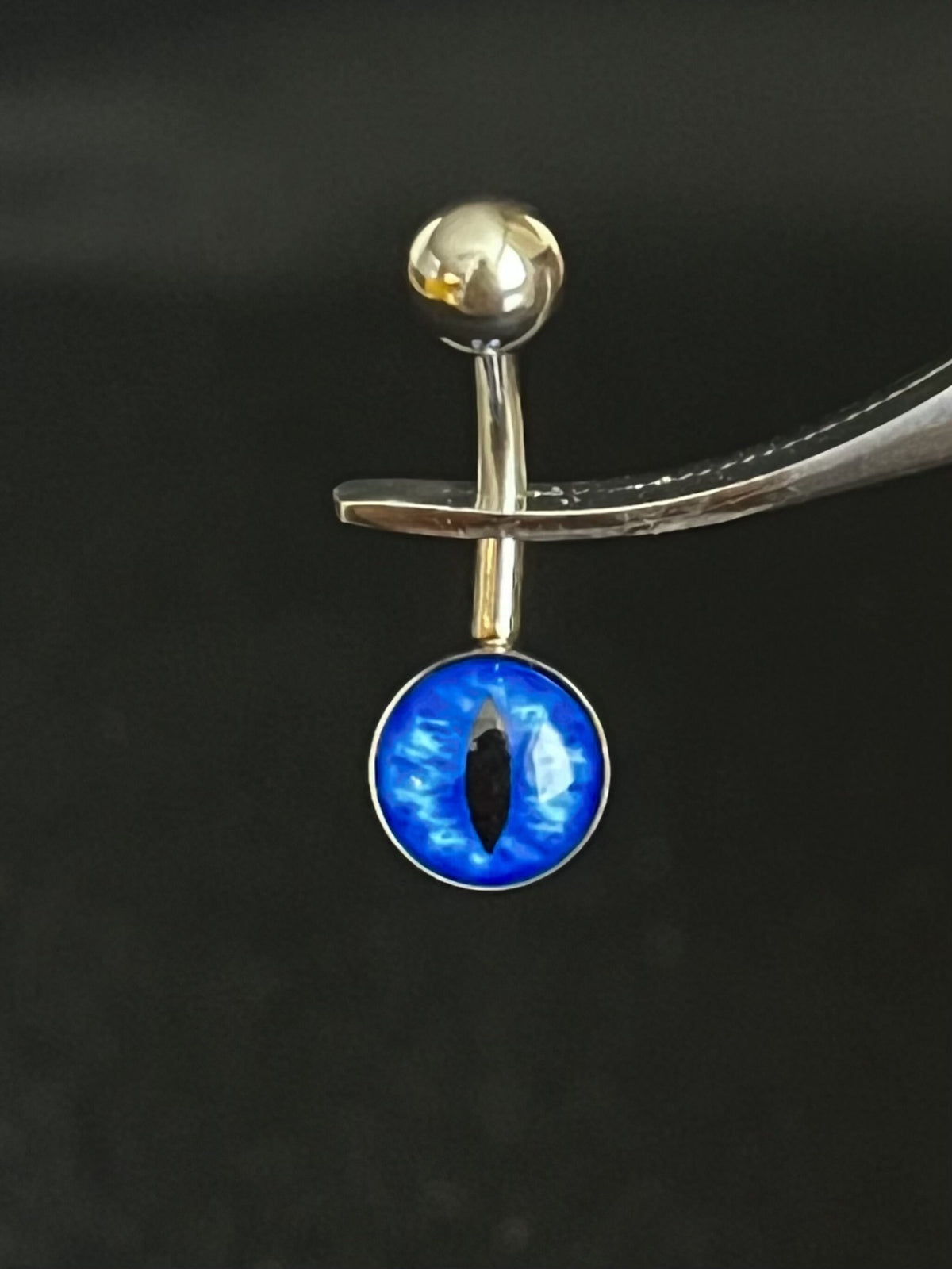 1 Piece Unsual Snake Eye Logo Navel / Naval Eye Ball Belly Ring - 14g - 10mm Bar Length - Blue, Green and Red Available!