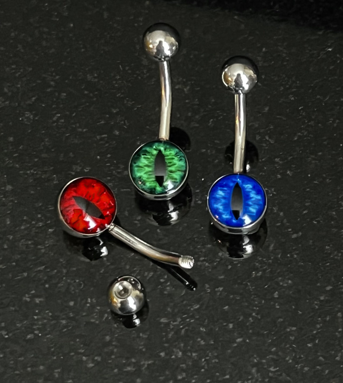 1 Piece Unsual Snake Eye Logo Navel / Naval Eye Ball Belly Ring - 14g - 10mm Bar Length - Blue, Green and Red Available!