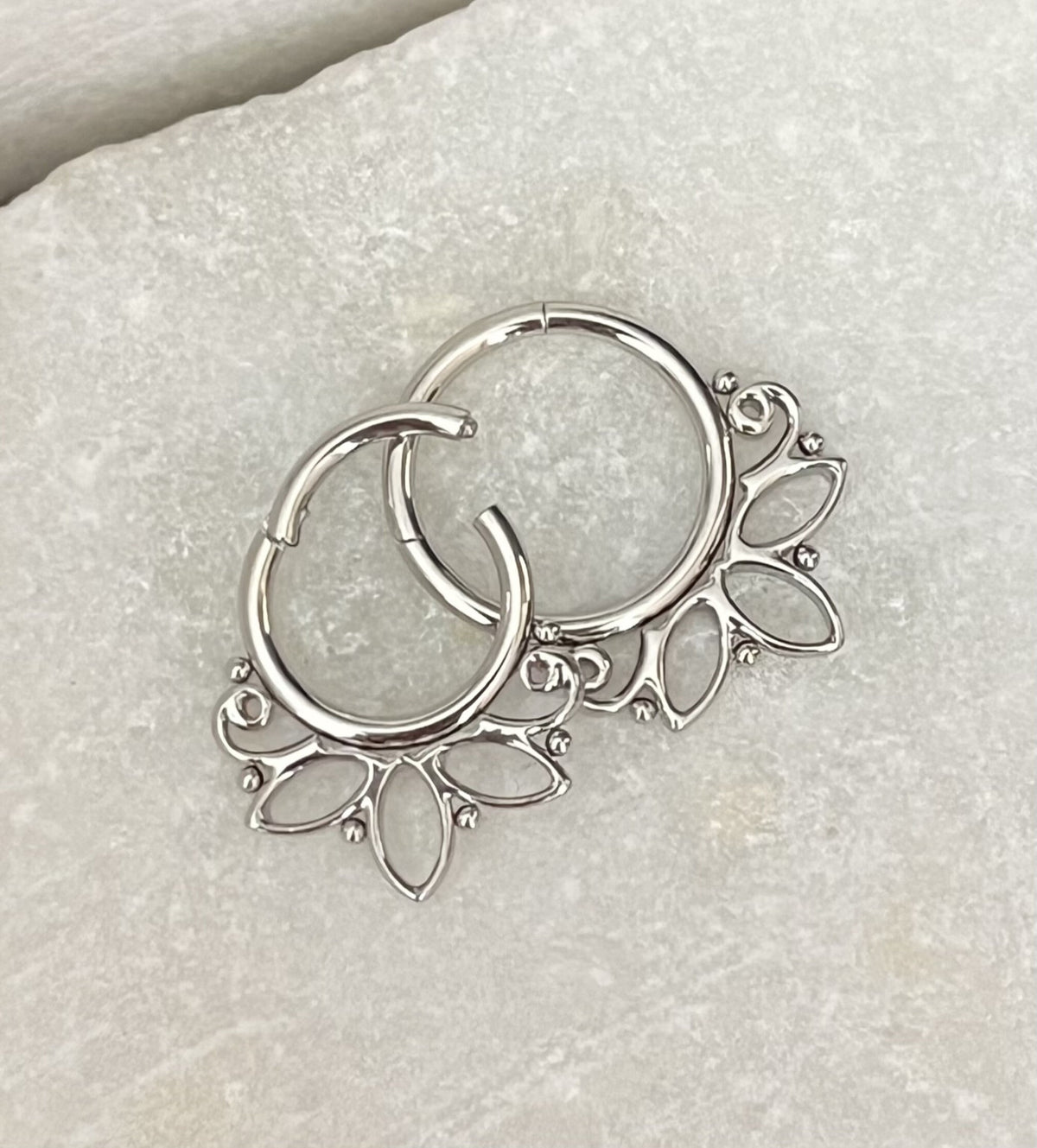 1 Piece Unique Lotus Design Hinged Segment Septum Ring- 18g - 10mm or 8mm - Silver, Gold & Black available!