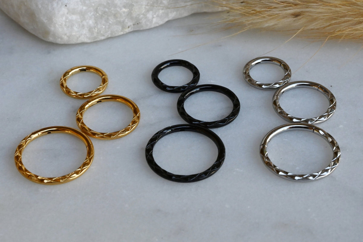 1 Piece Beautiful Front Faceted Style Hinged Segment Septum Ring - 16g - 10mm, 8mm & 6mm - Gold, Silver and Black Available!