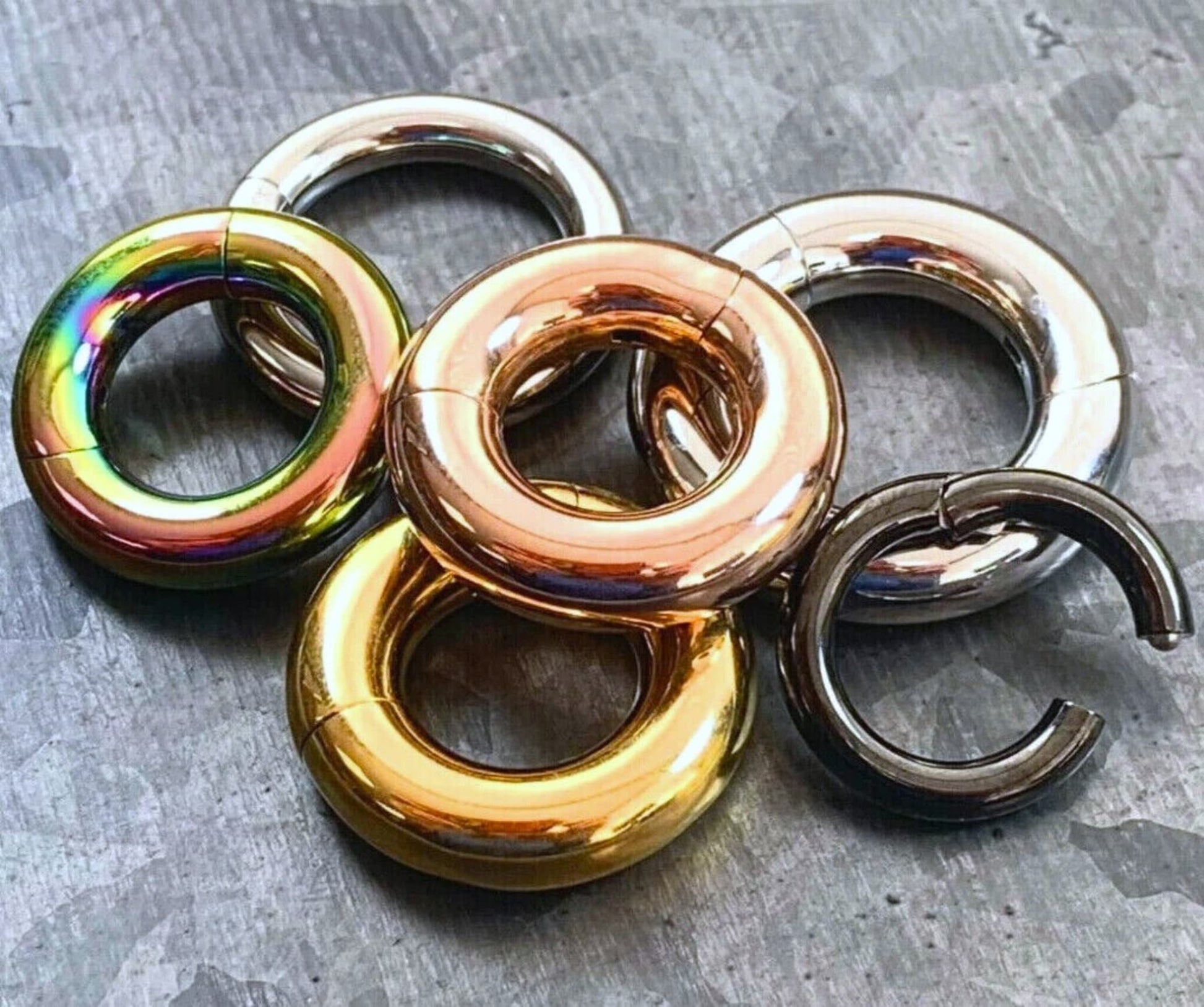 1 Piece Large Gauge Steel Hinged Segment Ring/Hoop - Easy and Secure Clickers - Gauges 8g (3.2mm) thru 2g (6mm) Available!