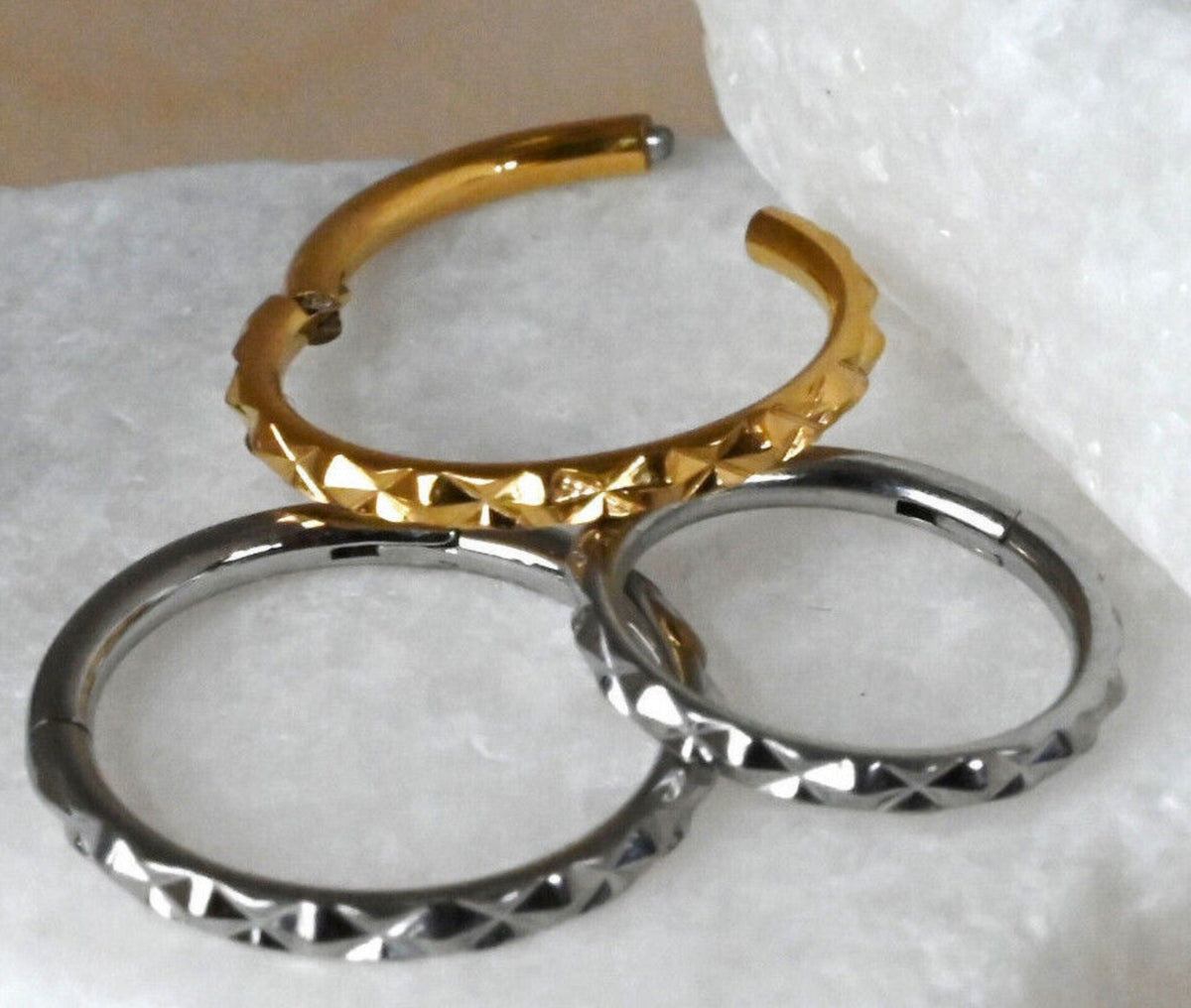 1 Piece Beautiful Outer Faceted Style Hinged Segment Septum Ring - 16g - 10mm & 8mm - Gold, Silver and Black Available!