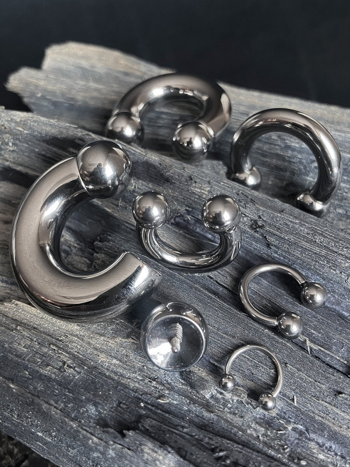 1 Piece Solid G23 Titanium Circular Barbell Internally Threaded Horseshoe Ring/Hoop - Gauges 12g (2mm) thru 2g (6mm) Available!