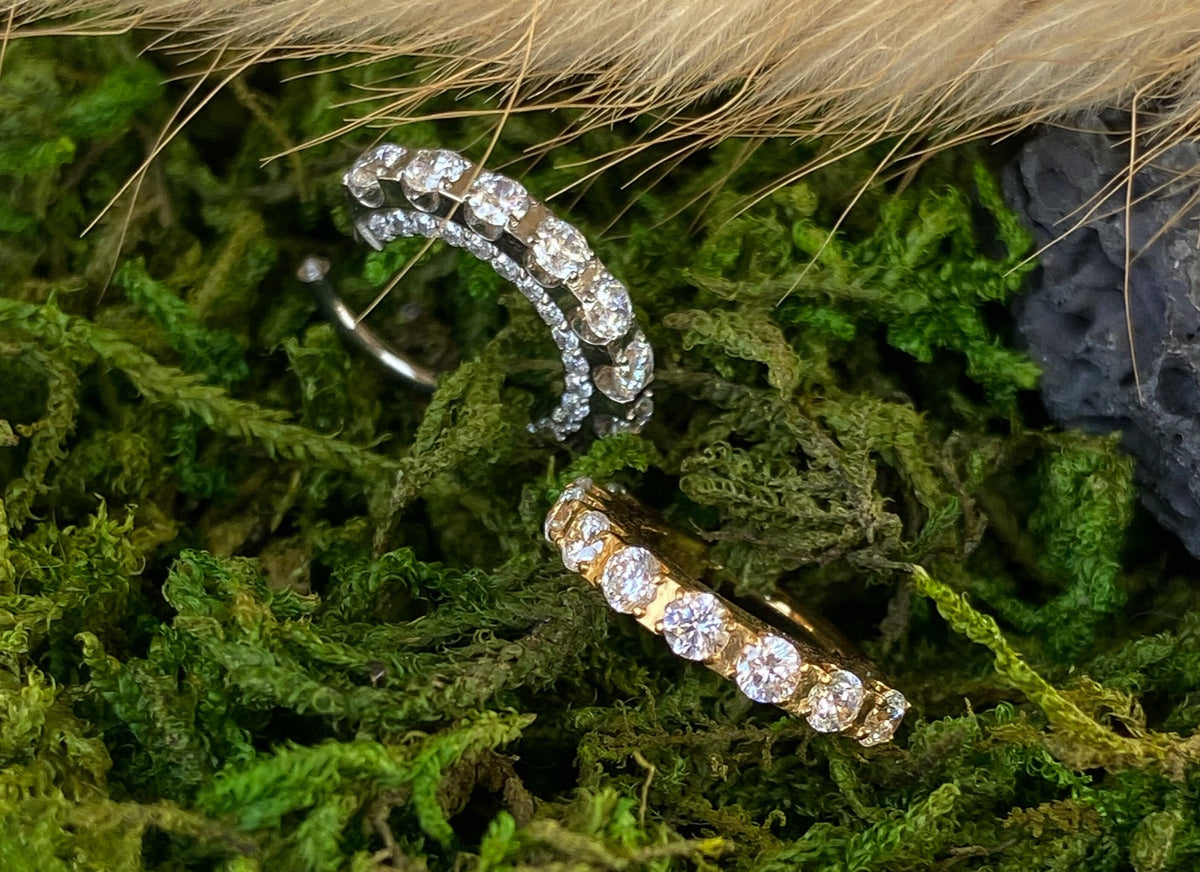 1 Piece Brilliant CNC Front & Outer CZ Gems Hinged Segment Septum Ring - 16g - 10mm - Gold and Silver Available!
