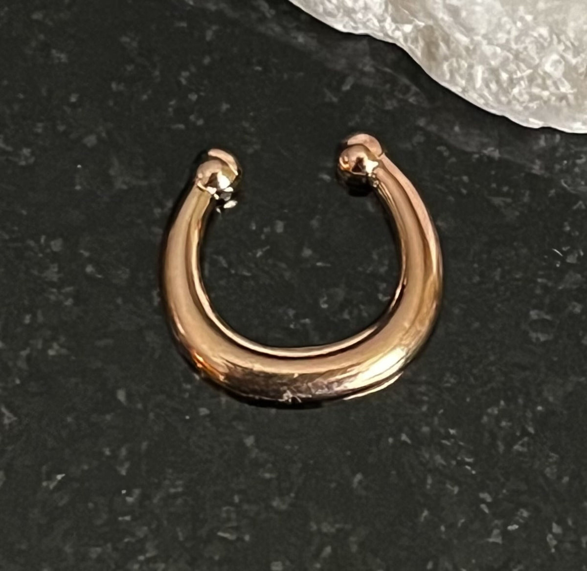 1 Piece Stunning Non-Piercing Horseshoe Clip-On Fake Septum Hanger Ring - Black, Gold, Rose Gold & Silver Available!