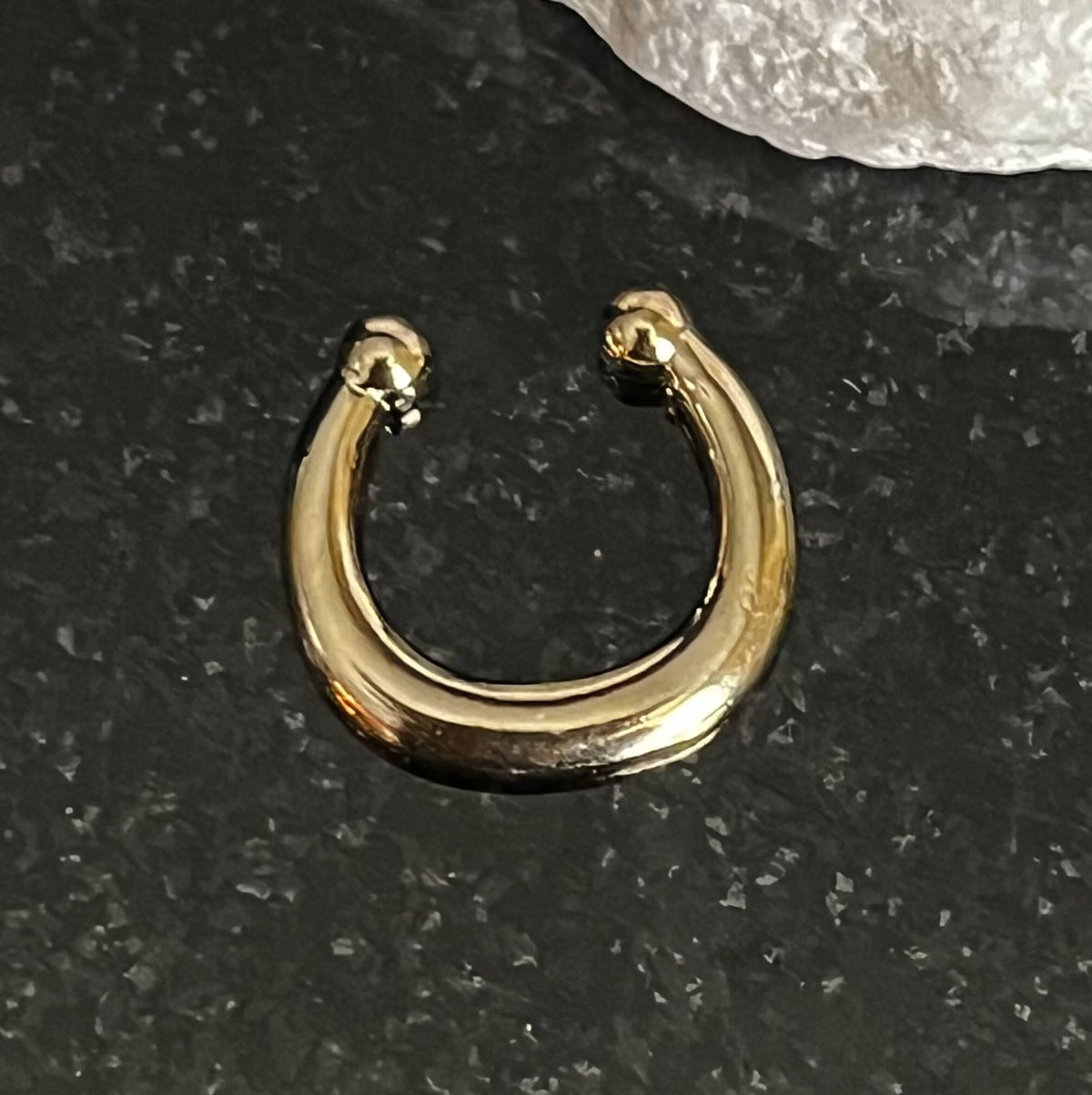 1 Piece Stunning Non-Piercing Horseshoe Clip-On Fake Septum Hanger Ring - Black, Gold, Rose Gold & Silver Available!