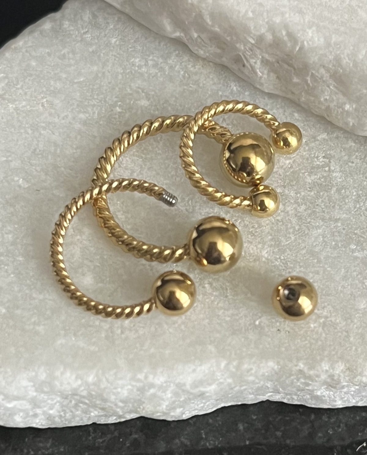 1 Piece Twisted Rope Style 316L Surgical Steel Circular Horseshoe Septum Ring - 16g/8mm, 10mm -14g/12mm - Available in a Variety of Colors!