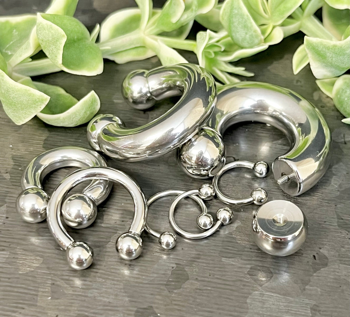 1 Piece Externally Threaded Steel Circular Barbell Horseshoe with Ball Ring - 18g thru 2g with Assorted Internal Diameter and Ball Size!!