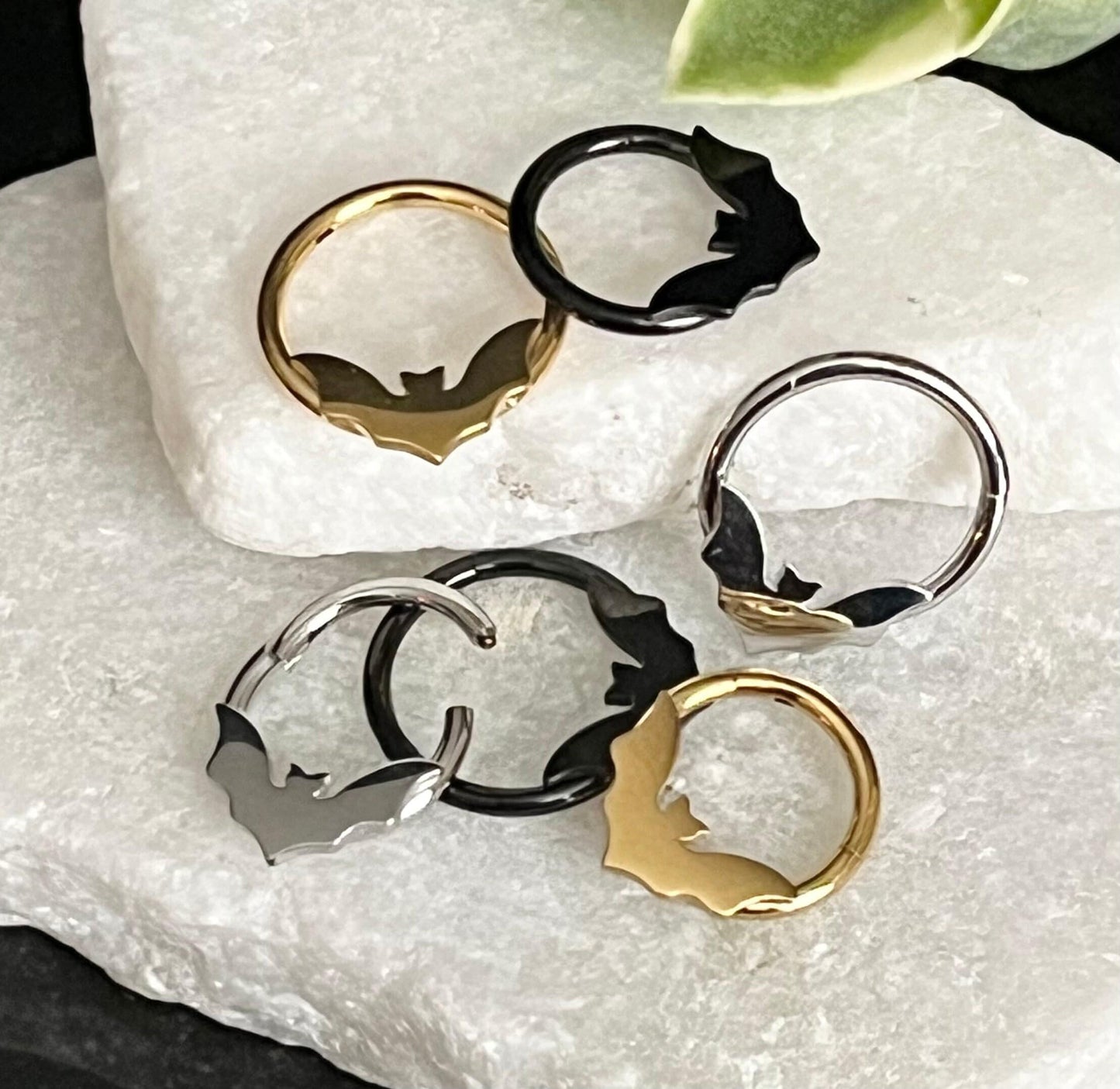 1 Piece Stunning Flying Bat Hinged Segment Ring - 16g - 8mm or 10mm Internal Diameter - Black, Silver & Gold Available!