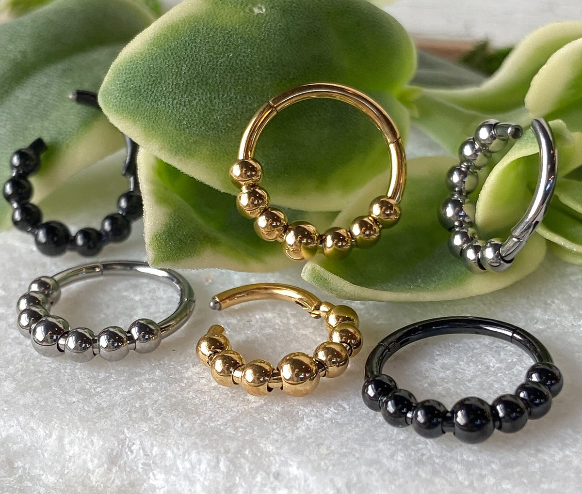1 Piece Beautiful Solid Titanium Seven Ball Hinged Segment Septum Ring - Gauge 16g - 8mm or 10mm - Black, Gold or Silver Available!