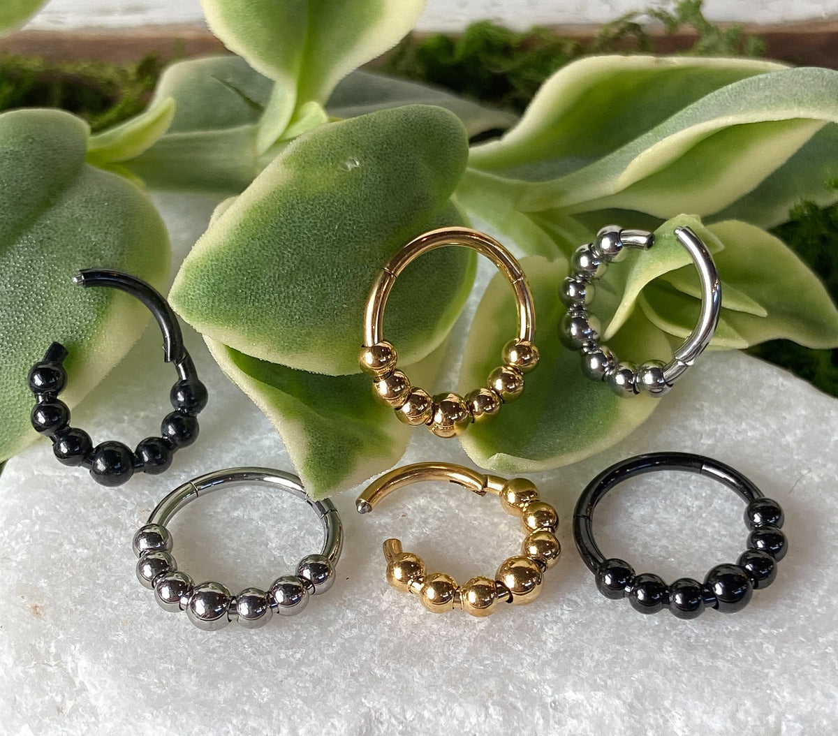 1 Piece Beautiful Solid Titanium Seven Ball Hinged Segment Septum Ring - Gauge 16g - 8mm or 10mm - Black, Gold or Silver Available!