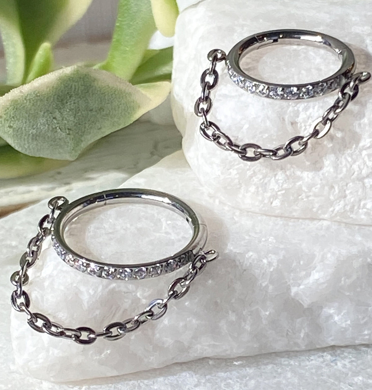 1 Piece Stunning Solid Titanium Chain Link CZ Gem Hinged Segment Ring - Gauge 16g - 8mm or 10mm - Gold or Silver Available!