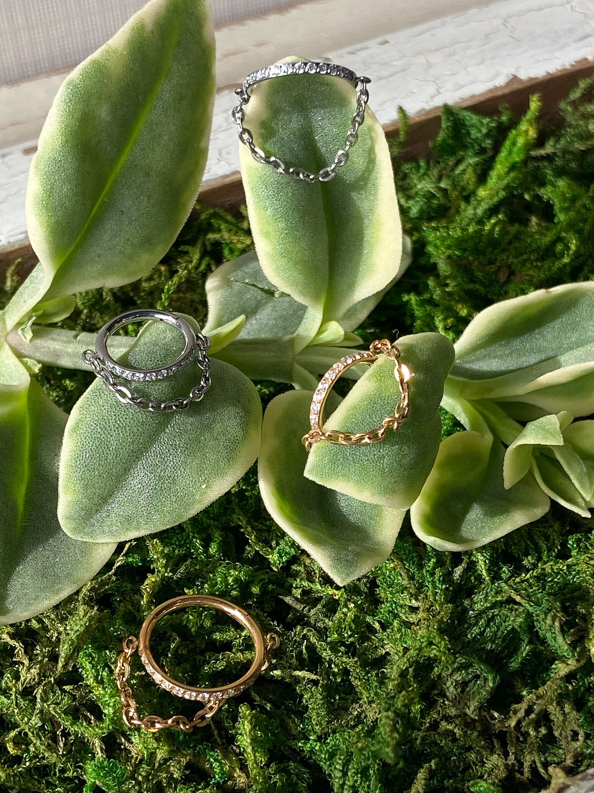 1 Piece Stunning Solid Titanium Chain Link CZ Gem Hinged Segment Ring - Gauge 16g - 8mm or 10mm - Gold or Silver Available!