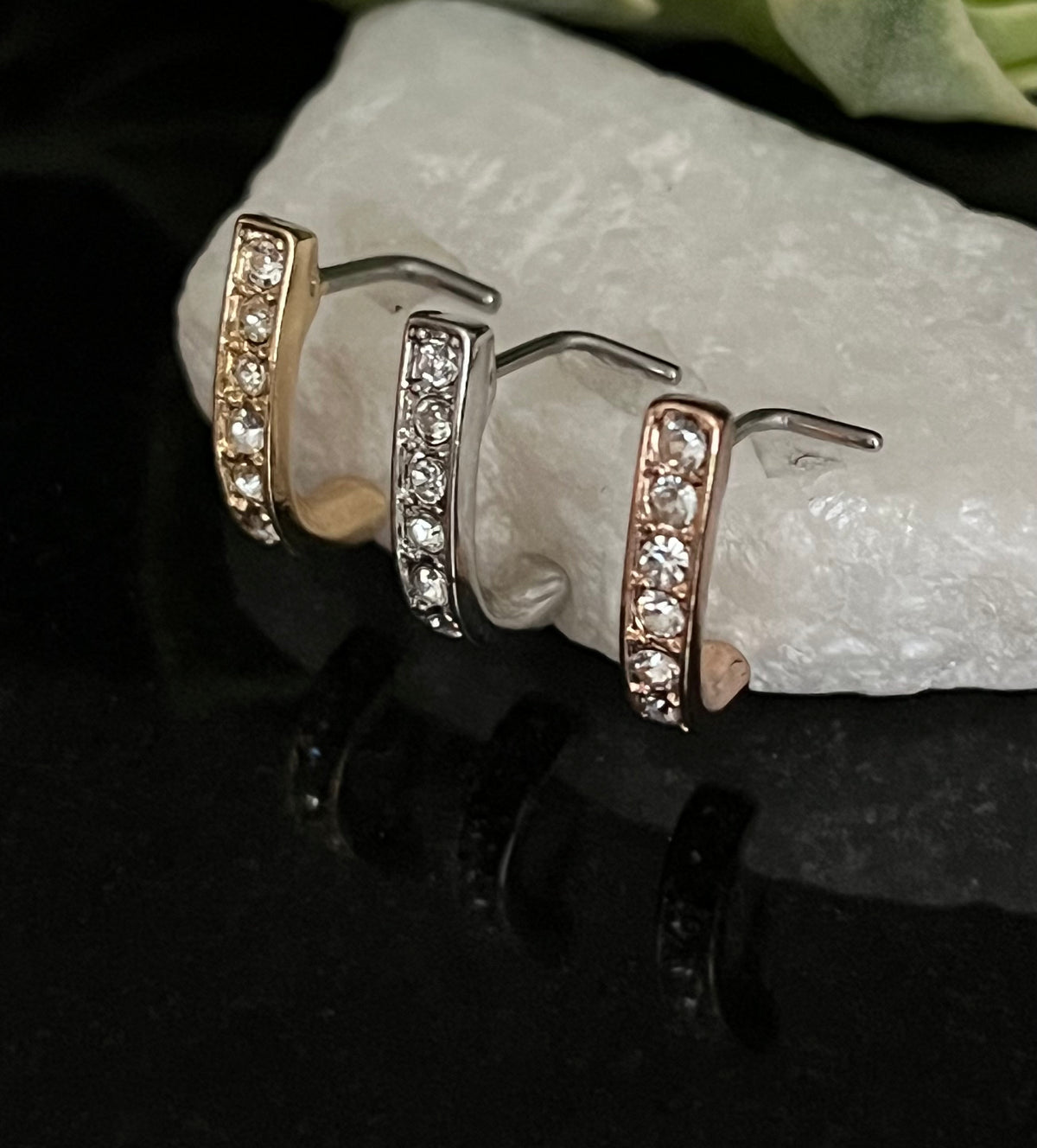 1 Piece Brilliant Channel Set CZ Gem Nose Crawler L-Bend Nose Ring/Stud - 18g or 20g - Silver, Gold and Rose Gold Available!
