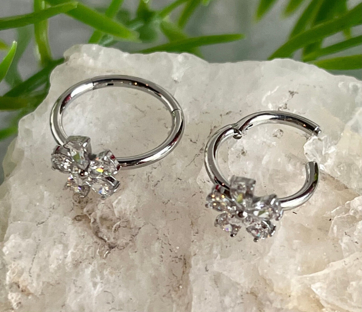 1 Piece Brilliant Gem Flower Hinged Segment Ring - 16g - 10mm or 8mm - Silver, Gold & Rose Gold Available!