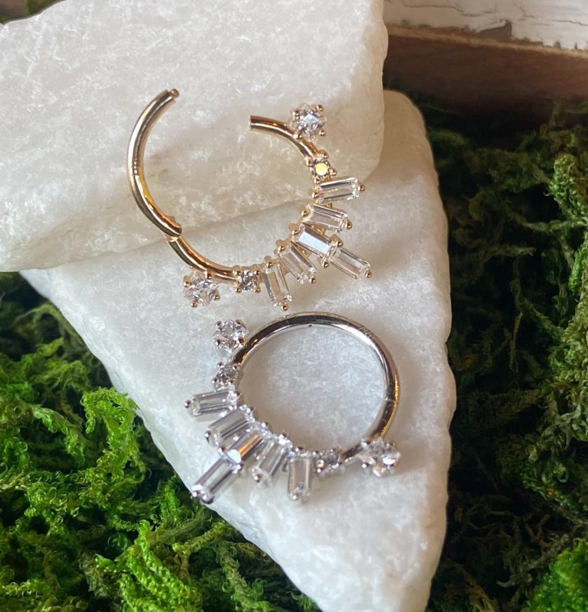 1 Piece of Stunning Solid 14kt Gold Baguette Gem Fan Hinged Segment Ring - 10mm & 8mm - Gold and Silver Available!